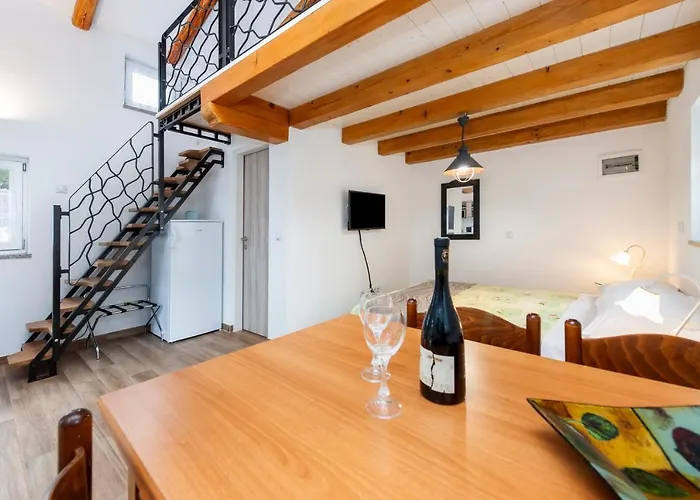 Stanzia Santa Brigida Ferienhaus *