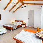 Stanzia Santa Brigida Feriehus Rovinj