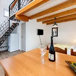 Stanzia Santa Brigida Feriehus *