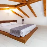 Stanzia Santa Brigida Feriehus